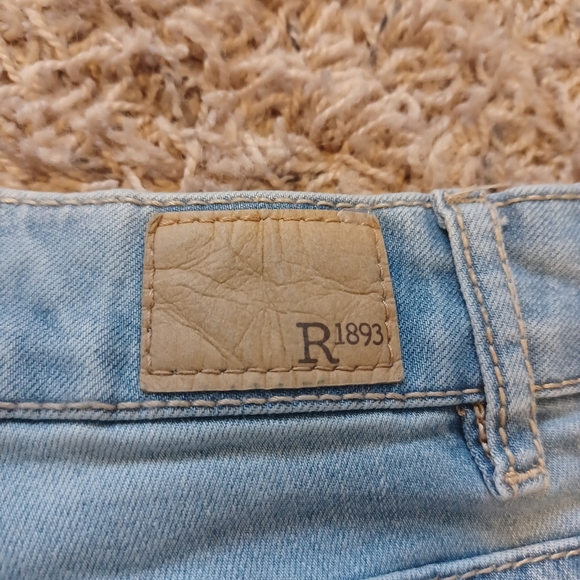 Roebuck & Co.R 1893 Women's Blue Jean Shorts - Picture 7 of 7